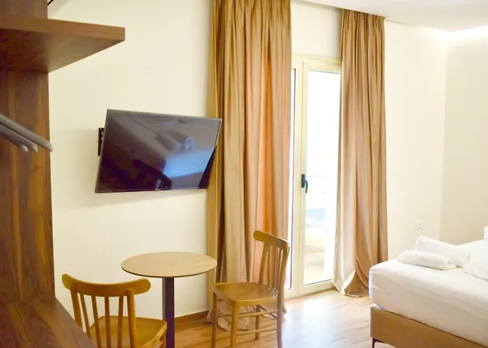 Adriatik Hotel *