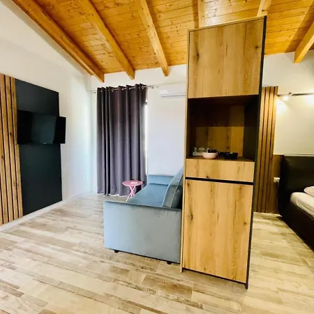 Adriatik Hotel *